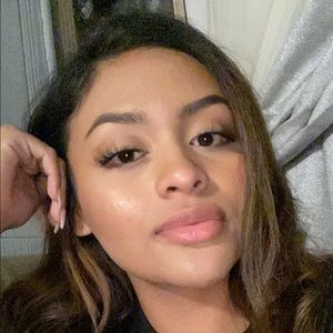 Meet your Posher, Aracely